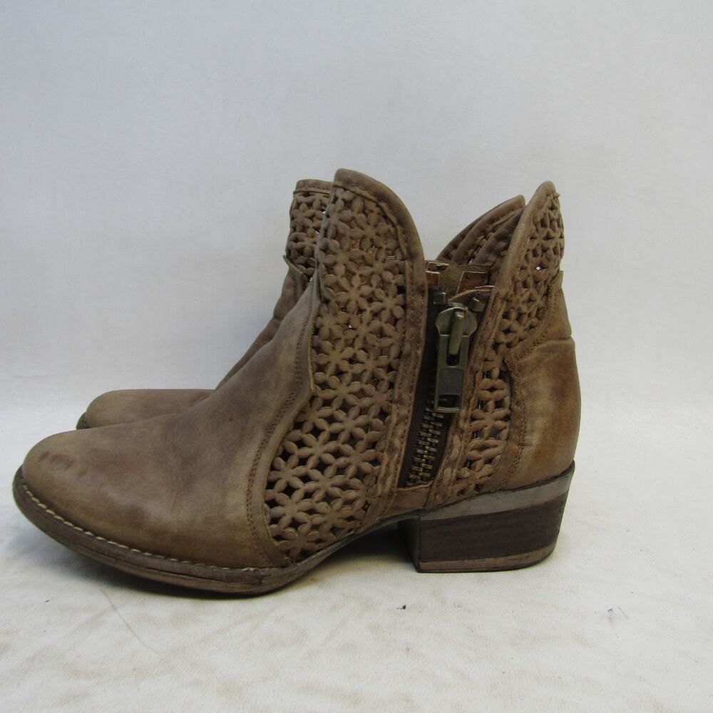 Circle G Womens Size 7.5 M Brown Leather Ankle Fashion Boots Bootie